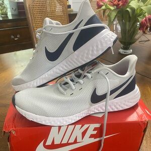 Nike Revolution brand new, never worn